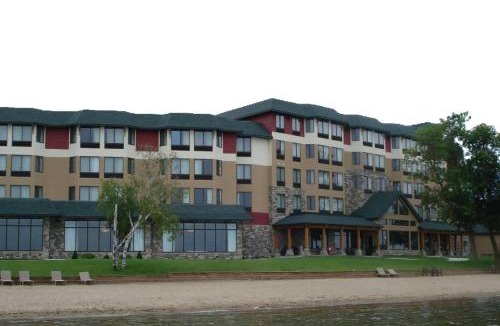 Bemidji Hotel | SouthShore Hotel on Lake Bemidji, Trademark Coll by Wyndham