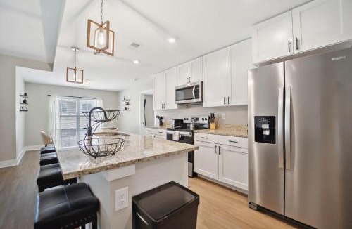 Williamsburg House | Spacious 18BR 18BA Combined Condos in Traverse City
