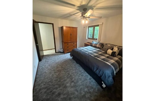 Branch House | Spacious 2-bedroom country home on 17 wooded acres
