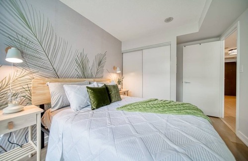 Toronto Entertainment District Apartment | Spacious 2BR Downtown Escape at Maple Leaf Square