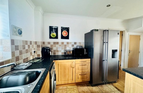 Clyst St Mary House | Spacious 3-Bed Home with Private Gym & Garden