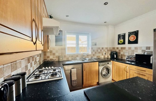 Clyst St Mary House | Spacious 3-Bed Home with Private Gym & Garden