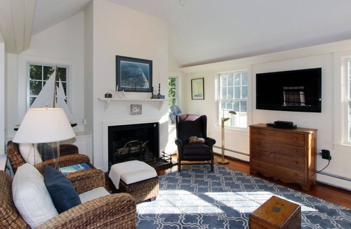 East Orleans House | Spacious 3BR/3BA cottage .3 mile to Nauset Beach