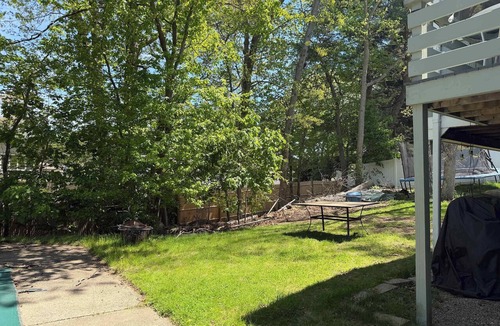 Norwood House | Spacious 4 BD 2 Bath in Quiet area avail July