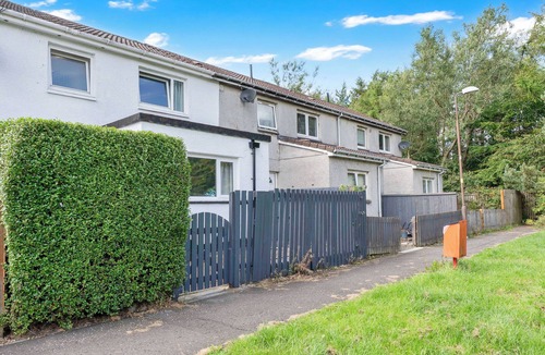 Livingston Apartment | Spacious 4 bedroom home close to airport