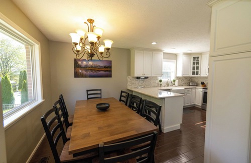 Hamilton House | Spacious 4-bedroom house in charming Hamilton with AC