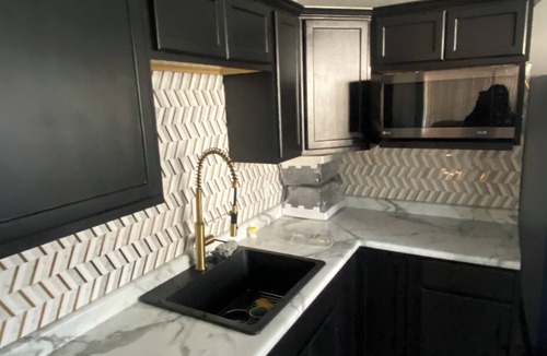 Detroit House | Spacious 4-bedroom house in delightful Detroit with WiFi, AC