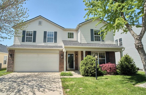 Noblesville House | Spacious 4-bedroom home with Game Room and deck! Walk to Ruoff Music Center! n
