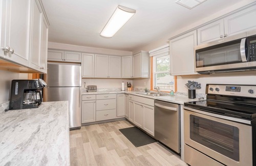Sioux Falls House | Spacious 4BR 2BA Home Near Hospitals, Fields, and Mall