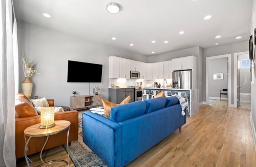 Haynes Area House | Spacious 4BR-4BA Modern Home , Ideal for Groups & Families , Rooftop Views