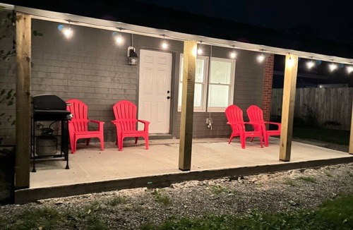 Bangor House | Spacious 4BR| Near Airport | Covered Patio