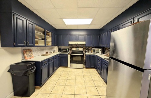 Clintwood House | Spacious 5-bedroom house in town-within walking distance to everything