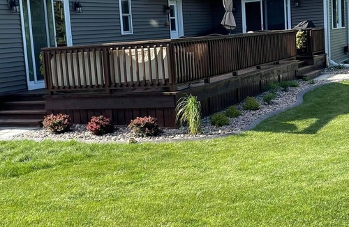 Pickett House | Spacious 5-bedroom house close to EAA-3 miles