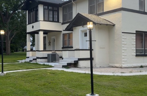Plano House | Spacious 5-bedroom house in perfect Plano with AC for relaxing stays