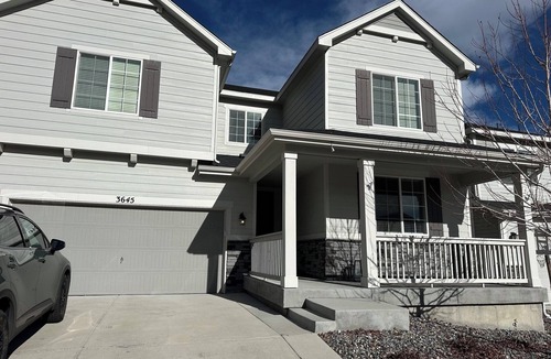 Castle Rock House | Spacious 5-bedroom house in marvelous Castle Rock with 2 kitchens