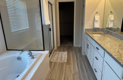 Castle Rock House | Spacious 5-bedroom house in marvelous Castle Rock with 2 kitchens