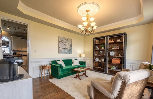 Chaplin House | Spacious 5-bedroom Estate home in the heart of Bourbon Country!