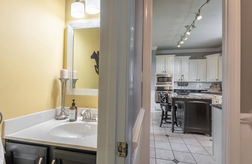 Chaplin House | Spacious 5-bedroom Estate home in the heart of Bourbon Country!
