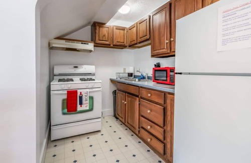 Old Orchard Beach House | Spacious 5 BR Coastal Retreat - Perfect 4 Groups