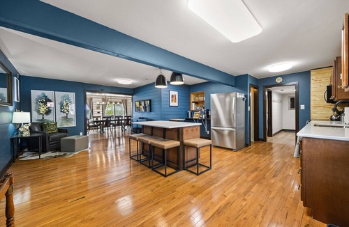 Brainerd House | Spacious 5BR/3 Bath Paul Bunyan's Lake House, Dock, Kayaks