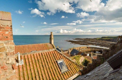 Crail Cottage | Spacious 6-Bedroom Coastal Home in Crail with Harbour Views, Garden & Walk to Shops & Sea