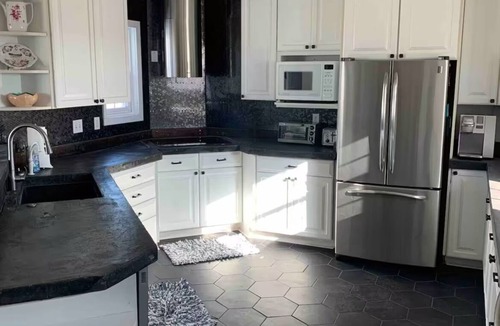 Whitetail House | Spacious 6-bedroom house with hot tub and heated indoor pool lovely Ogallala