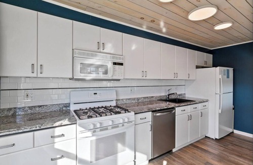 York Beach House | Spacious 6-bedroom house in serene York, Maine, with Central AC