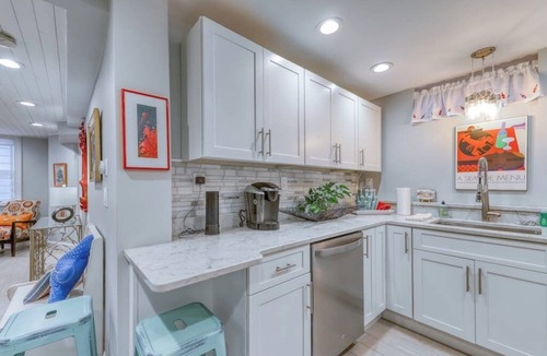 East Bayside Condo | Spacious and Contemporary Condo in the Heart of Portland - Close to Beach