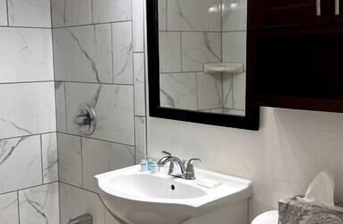 Fond du Lac Apartment | Spacious And Modern 2 Bedroom Serviced Apartment