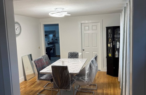 Yarmouth Port House | Spacious building in nice Yarmouth port with WiFi, AC