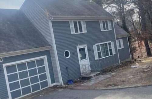 Yarmouth Port House | Spacious building in nice Yarmouth port with WiFi, AC
