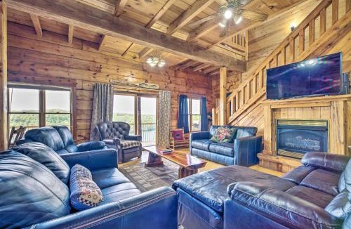 Albany House | Spacious Cabin on Dale Hollow Lake w/Hot Tub!