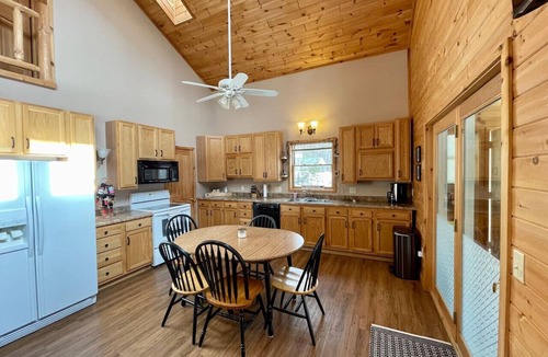 Winter House | Spacious Cabin on the Chippewa River