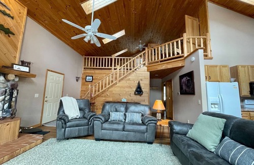 Winter House | Spacious Cabin on the Chippewa River