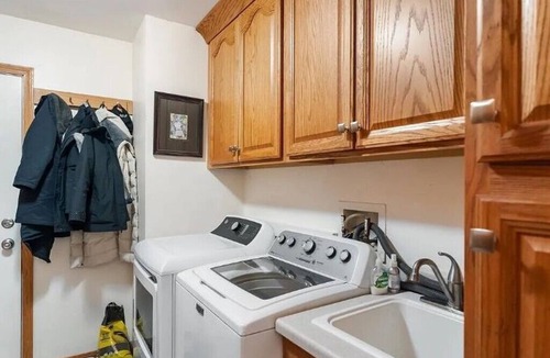 Harbor Springs House | Spacious/Cozy/Convenient, 3+ BR, 3+ Baths, Right in the Middle of Everything!