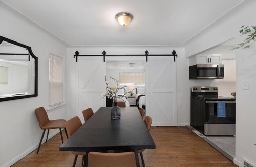 Detroit House | Spacious Detroit Home | Parking | Sleeps 10