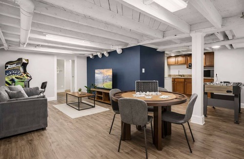 New Albany House | Spacious family-friendly home w/exclusive arcade!