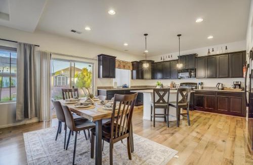 Fountain House | Spacious Family Getaway Near Downtown