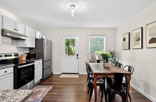 Phoenix Hill Apartment | Spacious group retreat near Kentucky Bourbon Trail