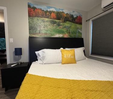 Bangor House | Spacious Home near Airport