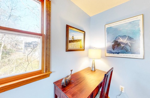 Northwest Harwich House | Spacious home on Hinckleys Pond with game room, sunroom & quick access to trail