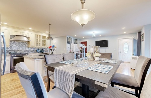 Westbrook House | Spacious home with large yard, great for groups, close to Portland & beaches