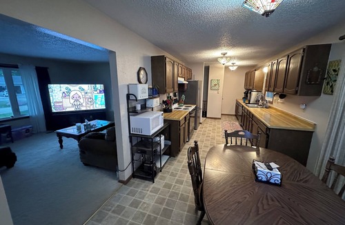 Mekinock House | Spacious house in Manvel ND just 10 minutes north from Grand Forks!