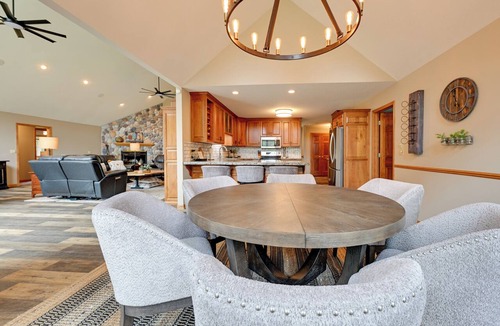 Rome House | Spacious Lake Arrowhead Home on the Golf Course