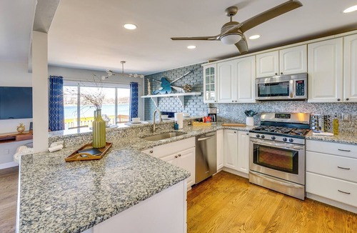 White Lake Cottage | Spacious Lakefront Home in White Lake