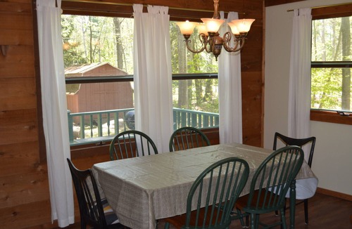 Honor House | Spacious Log Cabin - Sleeping Bear National Lakeshore