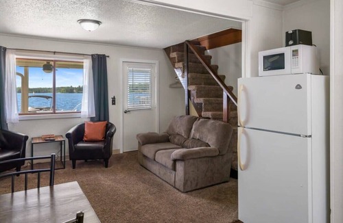 Mayfield Apartment | Spacious multi-level suite with Fife lake views