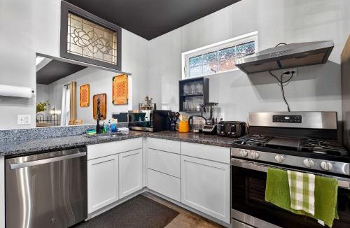 Wilder Park House | Spacious retreat w private backyard near downtown