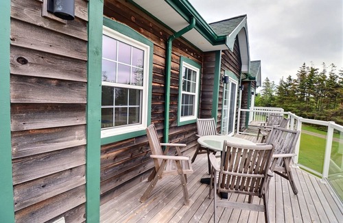 Little Pond Apartment | Spacious upper level 2 bedroom unit overlooking the water