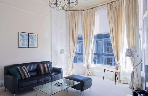 Haymarket Apartment | Spacious West End Apartment